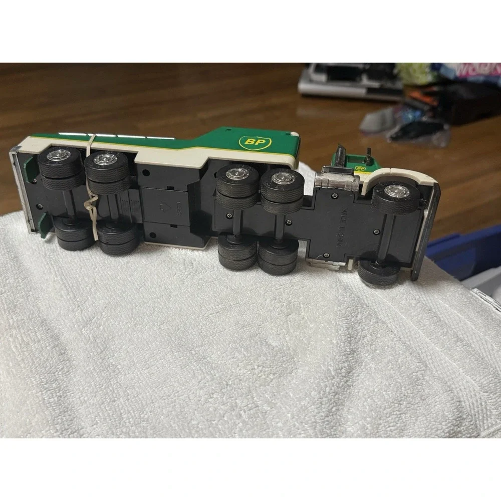 Vintage BP Toy Race Car Carrier Semi Truck Limited Edition Series & F1‎ Race Car